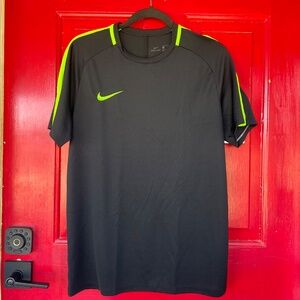Men's Large Dri Fit Nike Short Sleeve Workout Mesh Back Breathable Shirt Black